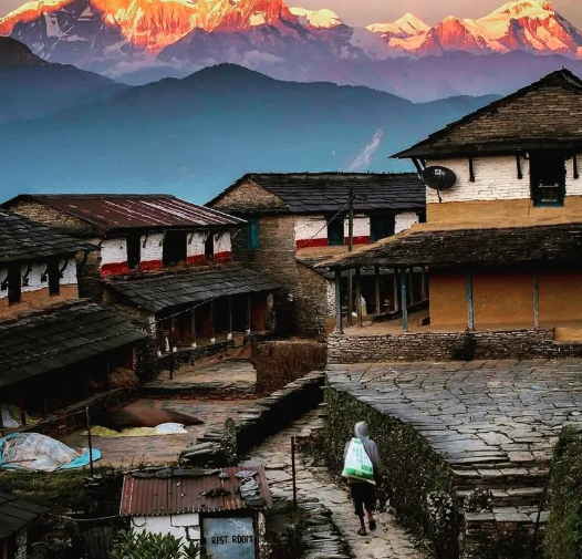 KATHMANDU – POKHARA – GHANDRUK – CHITWAN TOUR